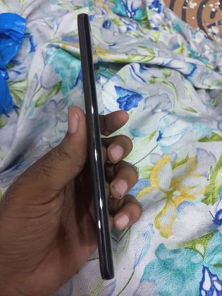 Vivo V30e for sale 3