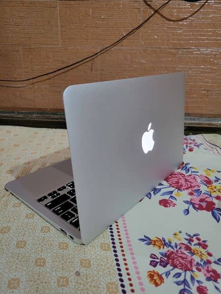 MacBook Air 2015 i7 - 512GB SSD, 8GB RAM - Excellent Condition 1