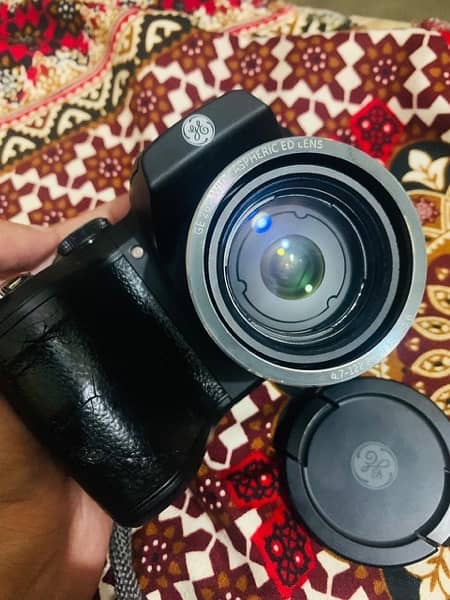 DSLR camera (GE x2600) good condition 1