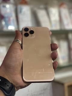 iphone 11 pro . .