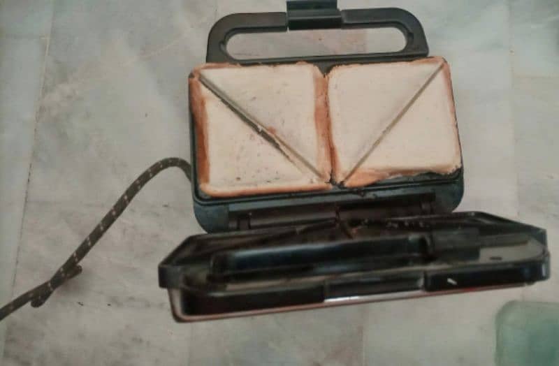 sandwich maker 0