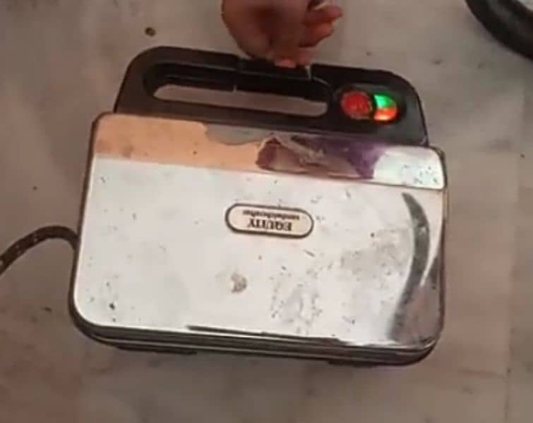 sandwich maker 1