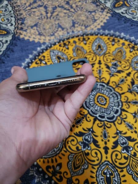 iPhone 11 Pro 64gb jv Non PTA all ok condition pic mein dakhlo 3