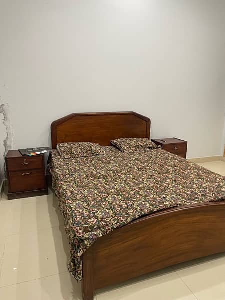 Double Bed with mattress & 2 side stool 0