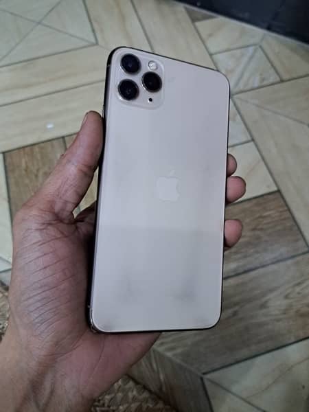 Iphone 11 pro Max 256gb Officially PTA Approved 1