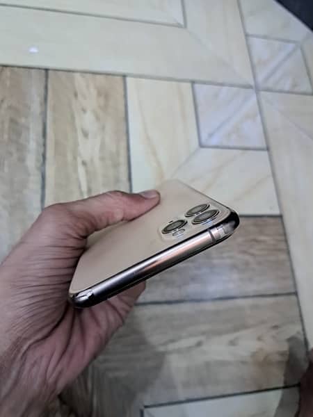 Iphone 11 pro Max 256gb Officially PTA Approved 5