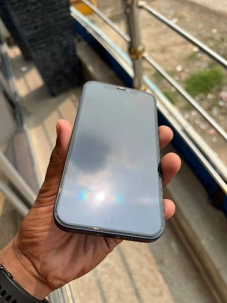 10/10 non pta Iphone 12 64 gb 5