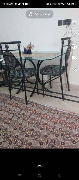 Dining table for sale with (2 chairs) 0