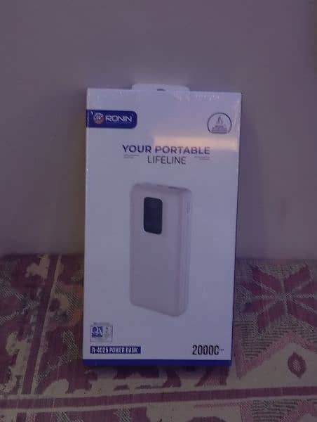 Ronin R 4020 powerbank 4