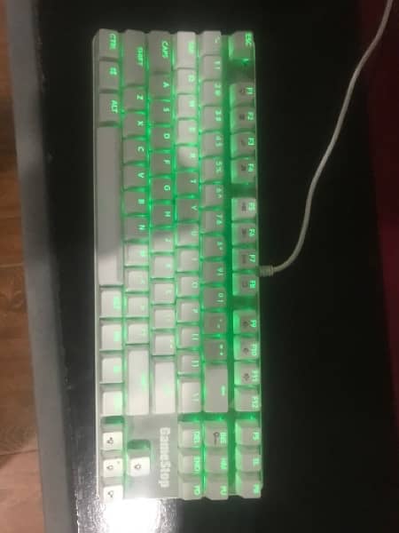 mechanical / gaming keyboard 0