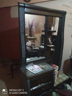 dressing table