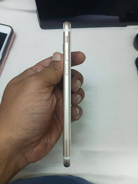 iPhone 7 32GB Gold PTA Approved 2