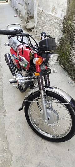 Honda CG125 2022 pa 11 month ke riobasly shway dy