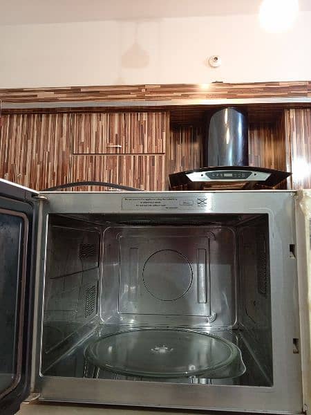 Microwave for sale in mint condition 8