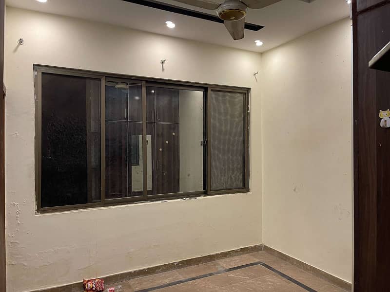 10 MARLA SILENT OFFICE SPACE FOR RENT IN FAISAL TOWN NEAR IDEAL LOCATION OF JINNAH HOSPITAL 13