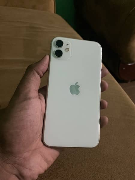 IPhone 11   03154024344 1