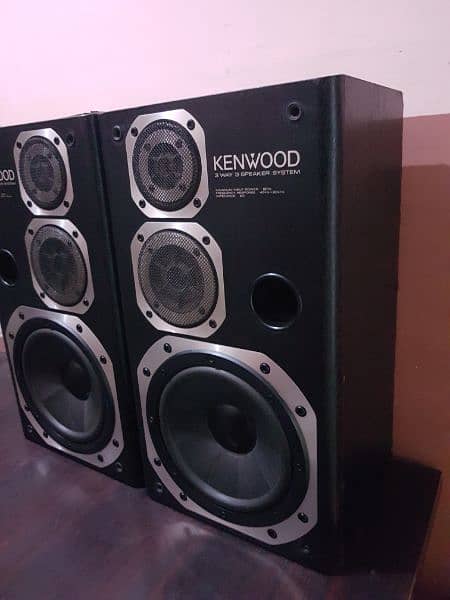 Kenwood Speakers Model No: DG3 Roxy 1