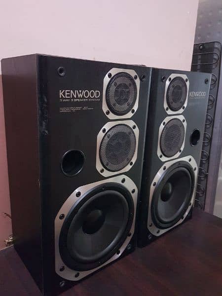 Kenwood Speakers Model No: DG3 Roxy 2