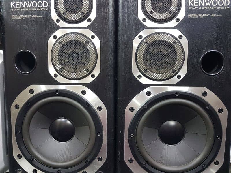 Kenwood Speakers Model No: DG3 Roxy 5