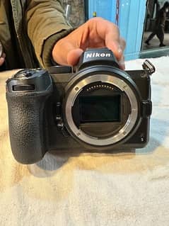 Nikon Z5 camera body