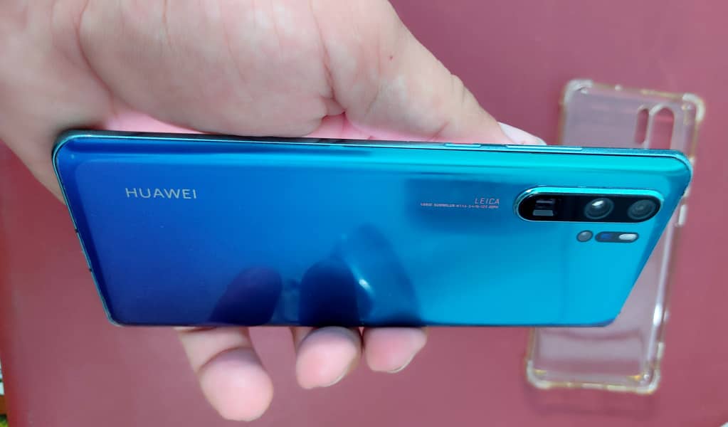 Huawei P30 Pro 8GB 128GB d Dual Sim with genuine 40W Charger 9