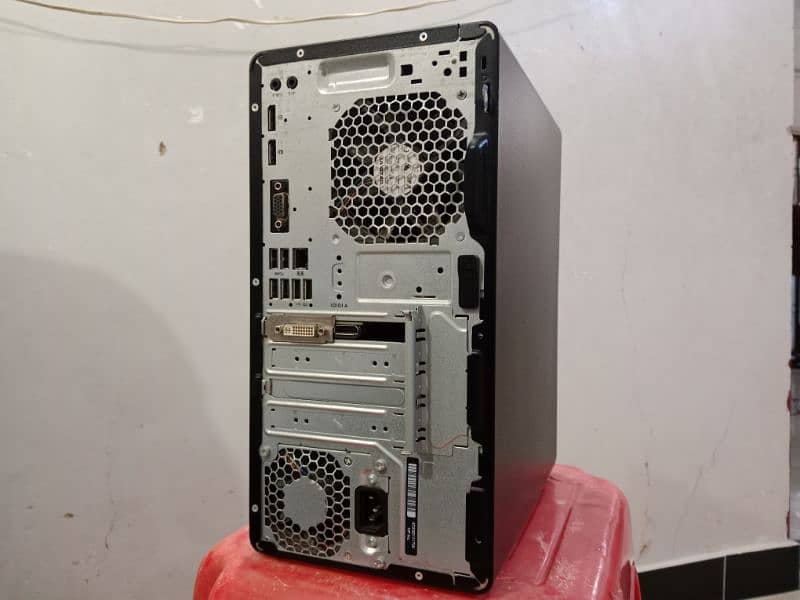 TOWER DESKTOP COMPUTER HP 1