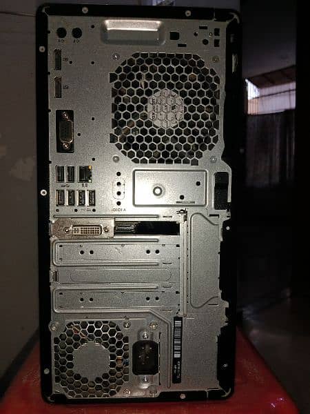 TOWER DESKTOP COMPUTER HP 7