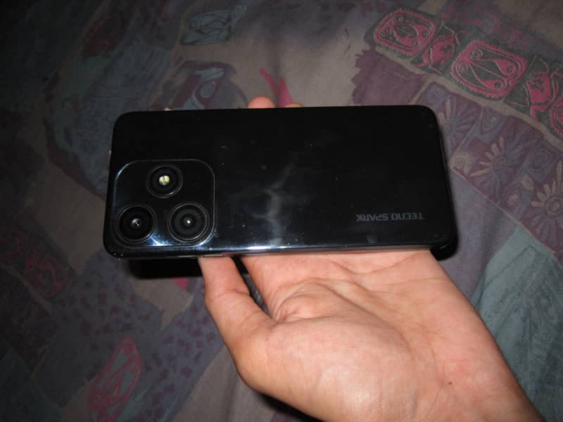 Tecno Spark 10c (12/128) 8