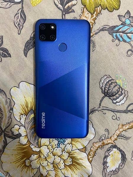 I'm selling my realme c12 1