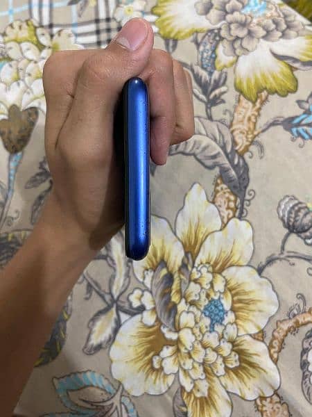 I'm selling my realme c12 4