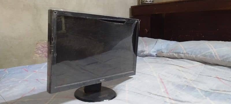 Acer LCD Monitor 2