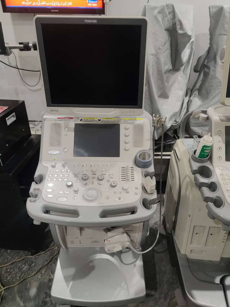 COLOR DOPPLER AND GREY SCALE ULTRASOUND AVAILABLE. 03179711119 2