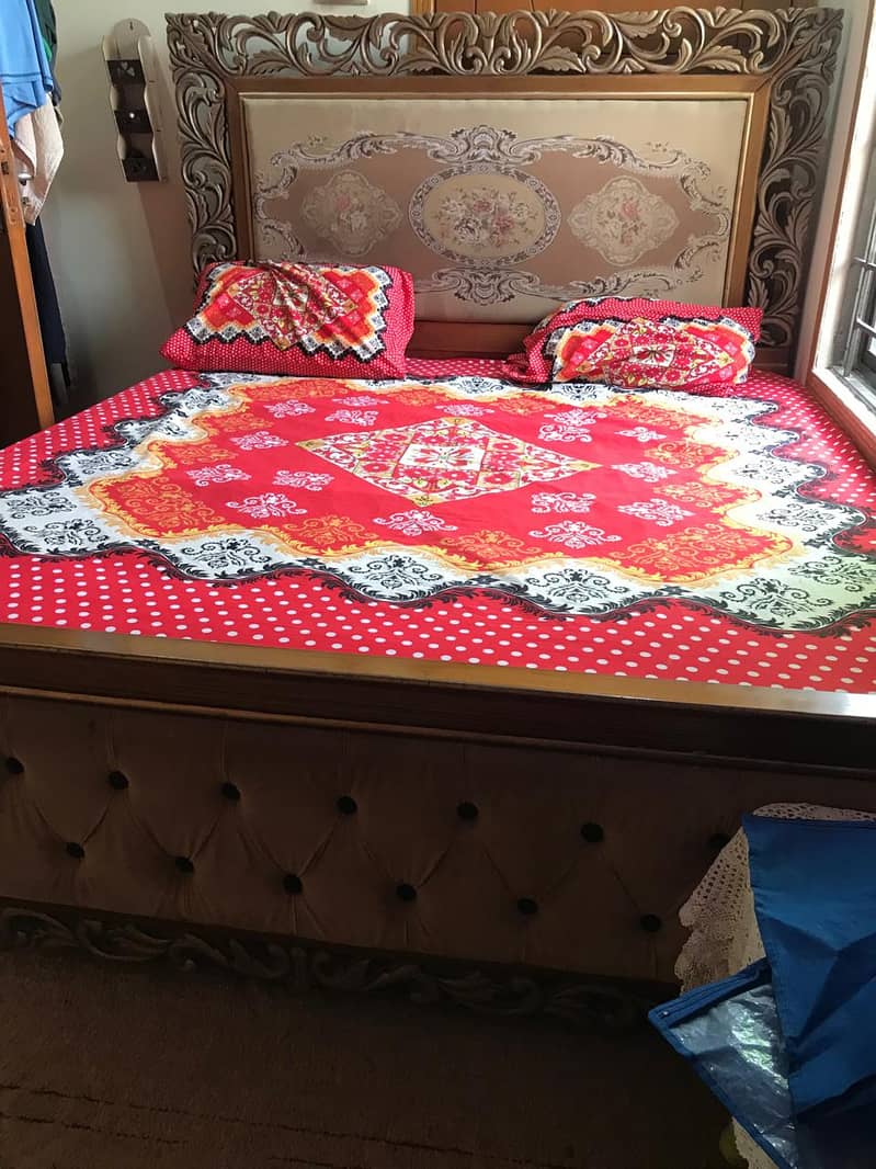 King Size Wooden fancy Bed 4