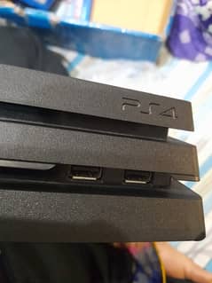 ps4pro 1tb with 2controllers and box