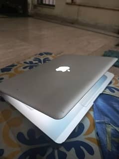 MacBook