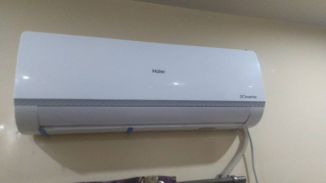 2 season use ac 1 ton hair inverter bilkul new condition hai 2