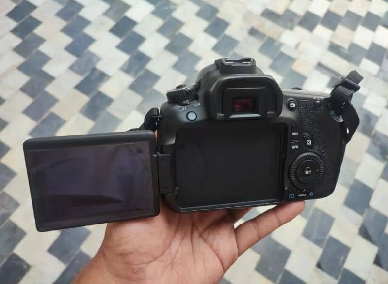 Canon 60D Good condition 0