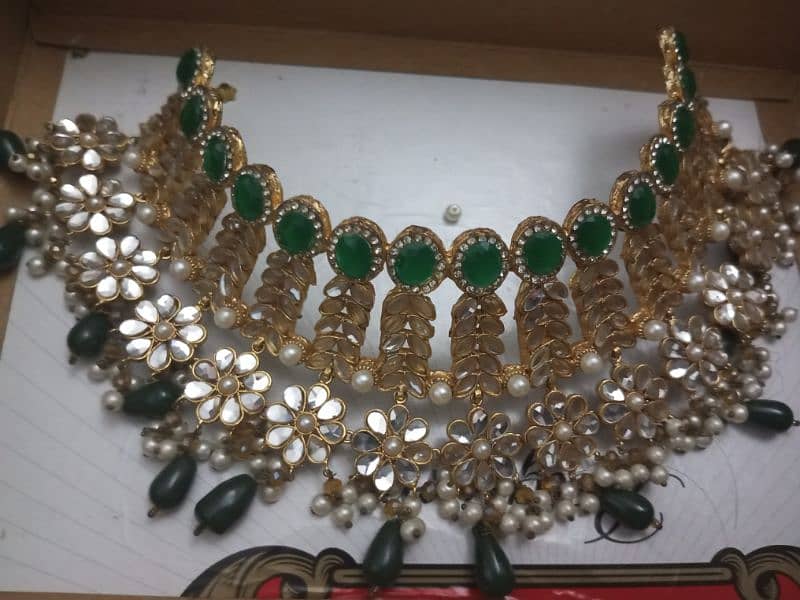 Kundan necklace & ear rings 3