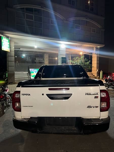 Toyota Hilux 2018 3