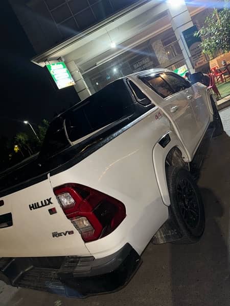 Toyota Hilux 2018 4