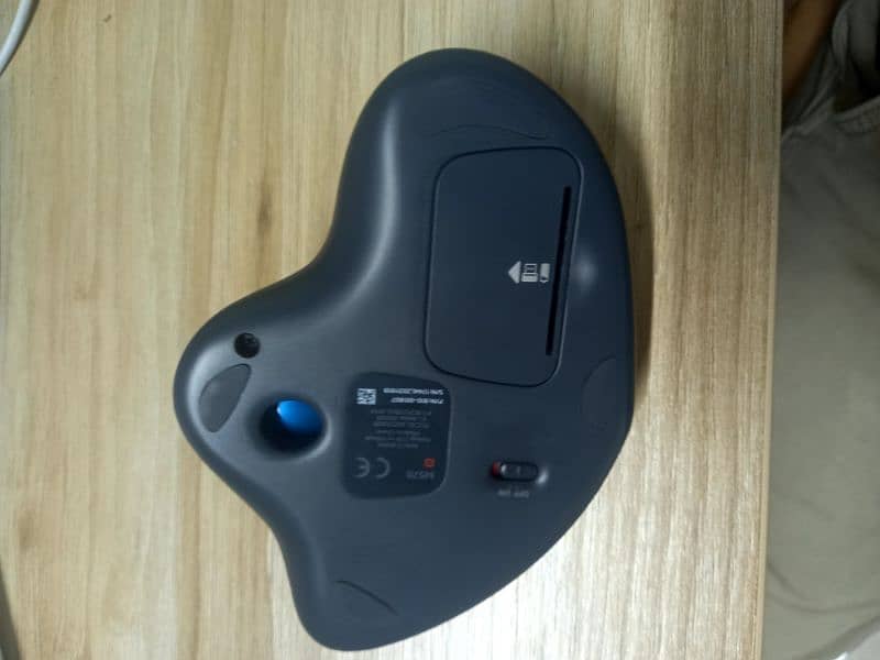 LOGITECH WIRELESS MOUSE TRACKBALL 1