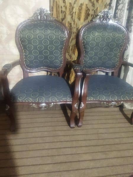 chair and dewan 1