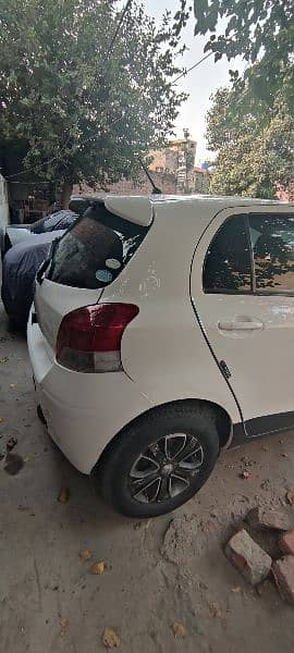 Toyota Vitz 2010 B2B geniune 3