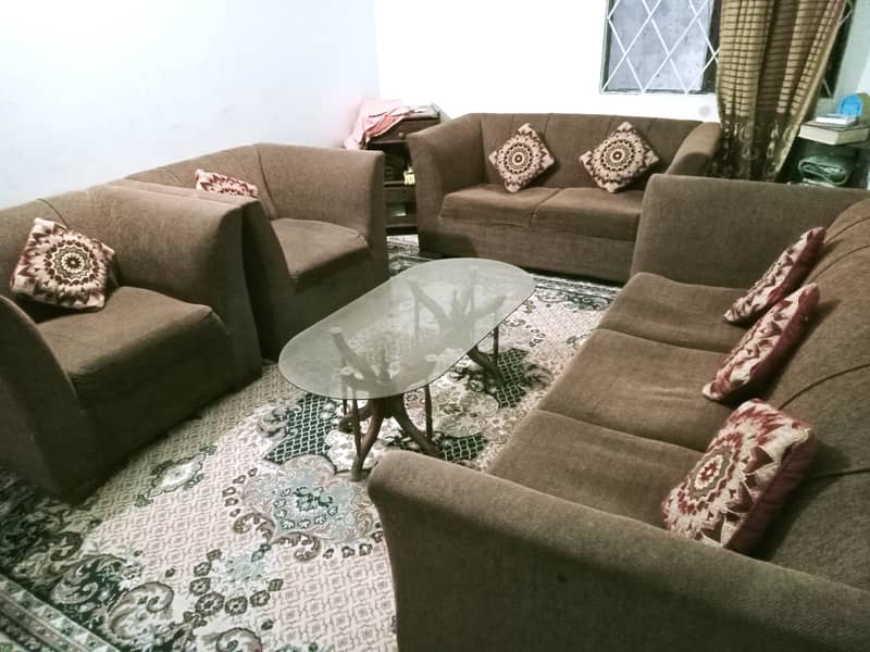 7-Seater Sofa Set Urgent Sale 0/3/3/4/2/4/5/8/4/1/6 1