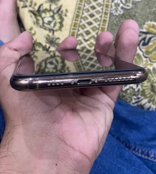 iPhone 11 Pro Max HK PTA 3