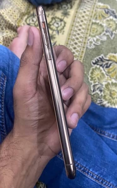 iPhone 11 Pro Max HK PTA 4