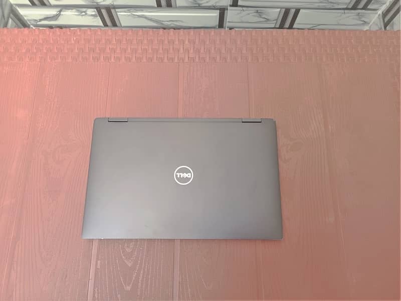 Dell xps 9365 Core i7 7th Generation 3