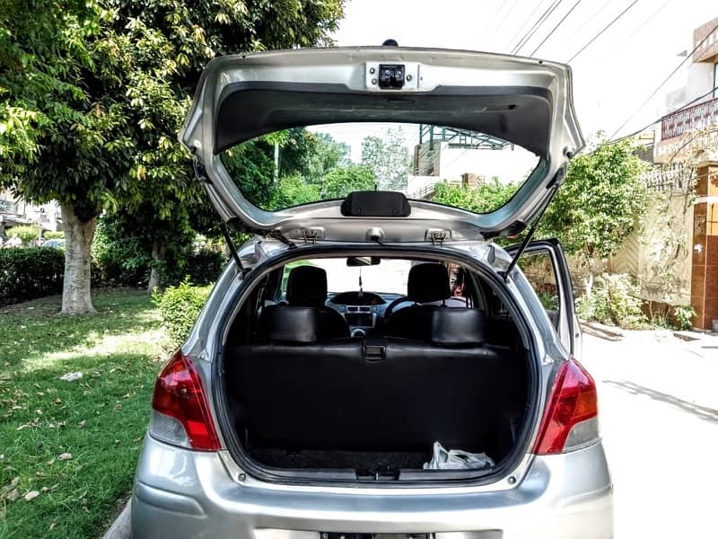 Toyota Vitz 2013 5