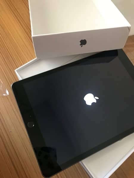 Ipad 9th generation 64 gb 4