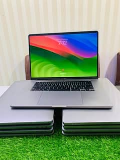 Apple MacBook pro 2018 15” Core i9 32/512 4GB Graphics